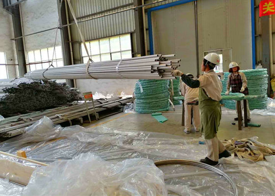 Яркие Сс обожгли трубу капилляра ненужного газа труба/ЭН10305 1,4301 1,4306